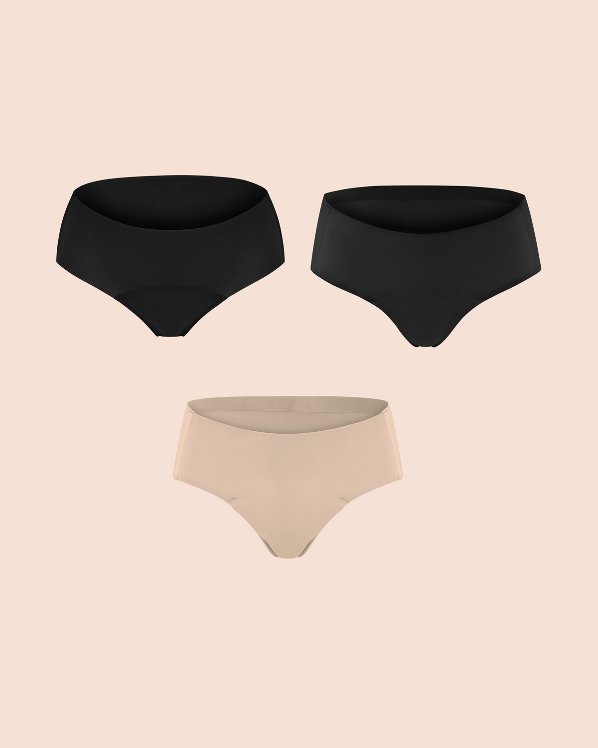 Periodenunterwäsche von ooia in Schwarz & Beige, auslaufsicheres Seamless Sport Set für einen hauchzarten & unsichtbaren Komfort während des Sports. Beinhaltet den Hipster Seamless schwarz, Hipster Seamless beige und den Hipster Seamless Extra Strong schwarz.
